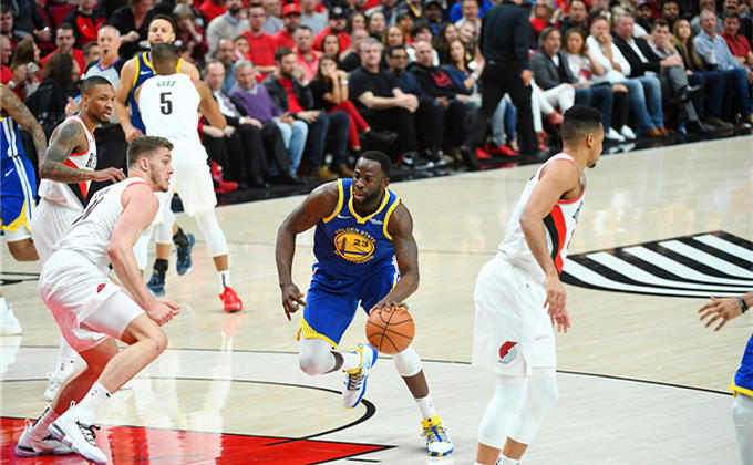 九游娱乐-包含勇士强势横扫国米晋级半决赛，状态火热！！的词条