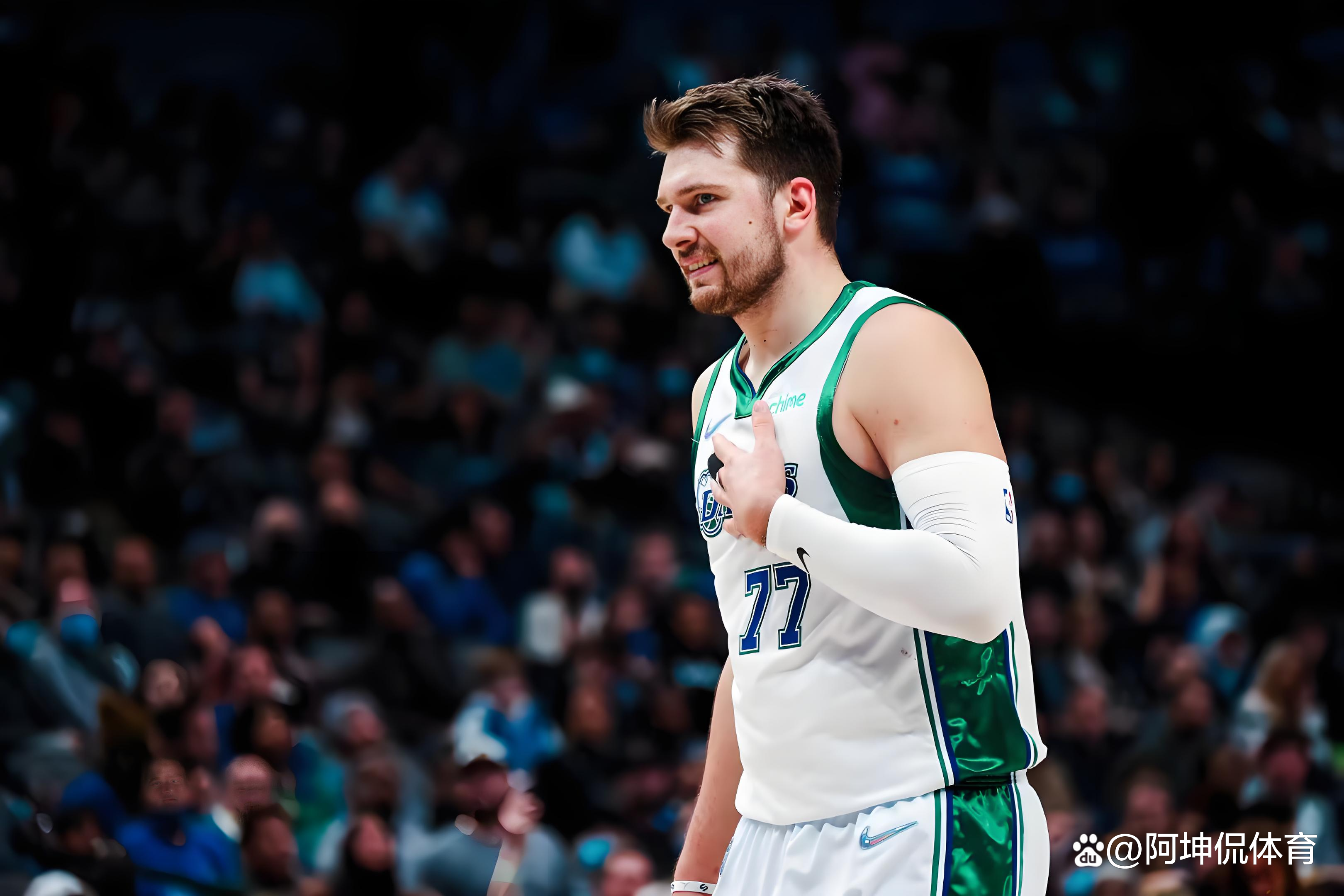 云游戏官方平台-东契奇在加拿大队比赛中持续失利，败北引发热议！赛场气氛高涨的简单介绍