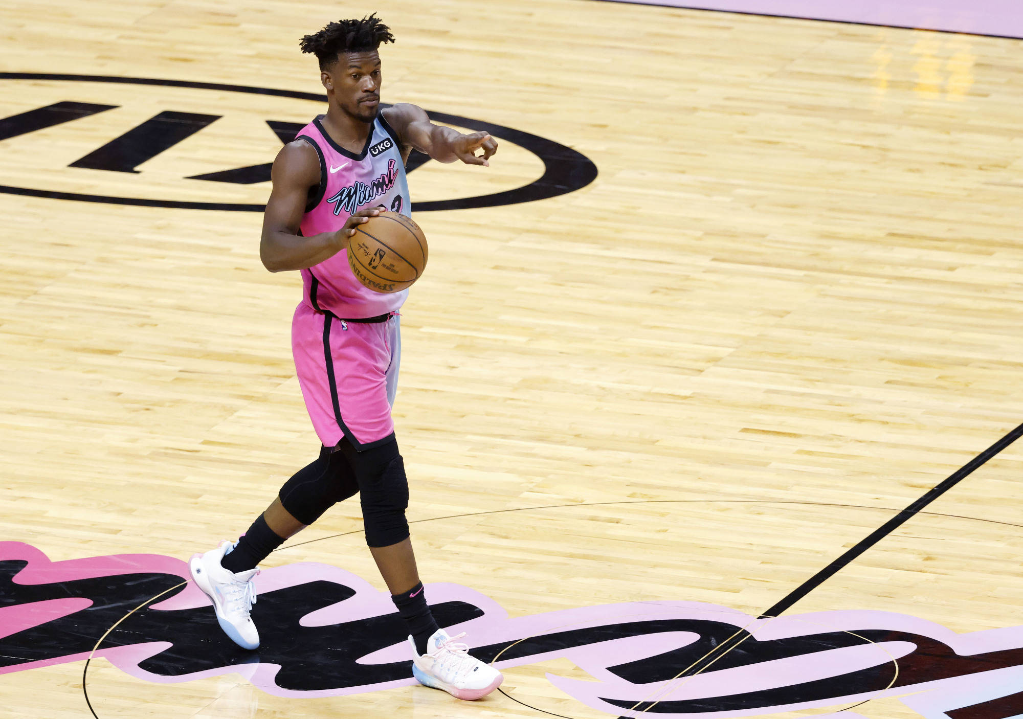 云游戏官方平台-关于圣安东尼奥马刺训练开放日;国际比赛日迎来里程碑引欢呼;NBA常规赛在即;数据趋势出现新变化的信息